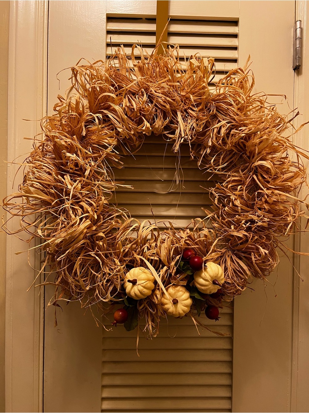 HANDMADE Natural RAFFIA with Decorative 20” Wreath with Artificial Pumpkins